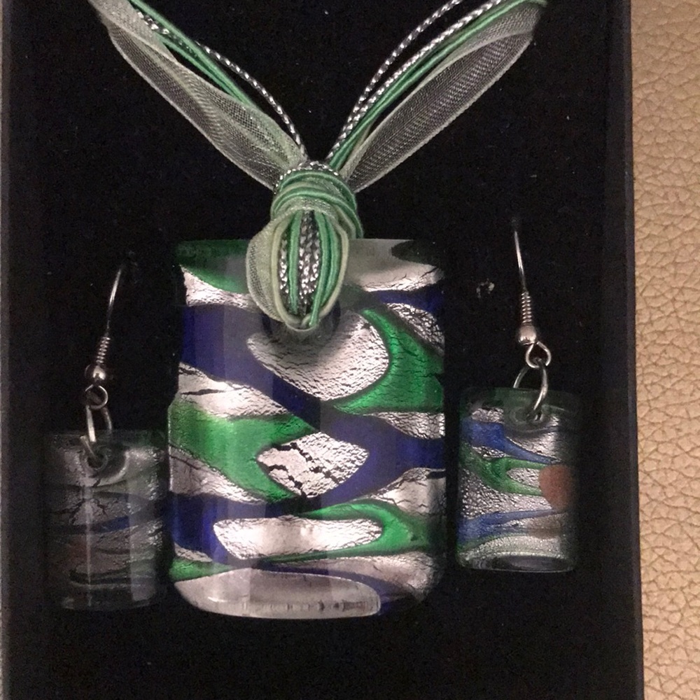 Murano Glass Necklace w/Matching Earrings